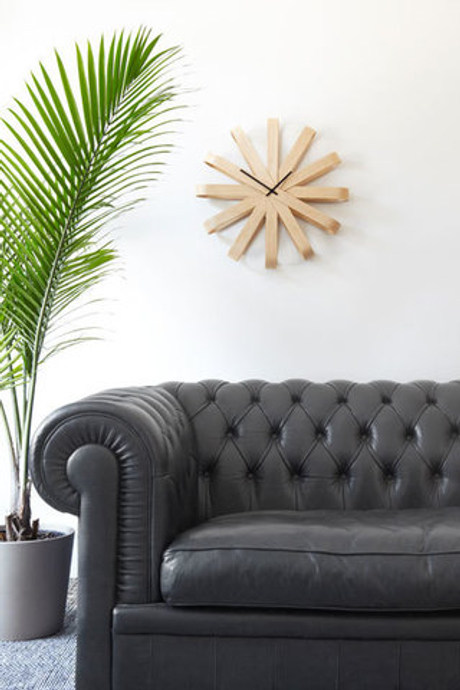 Часы настенные Ribbon дерево Umbra