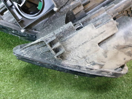 Битая Фара правая Skoda Kodiaq (2016-2022) LED