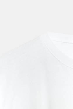 ZARA ПРИТАЛЕННАЯ ФУТБОЛКА С ЗАЩИПАМИ, БЕЛЫЙ