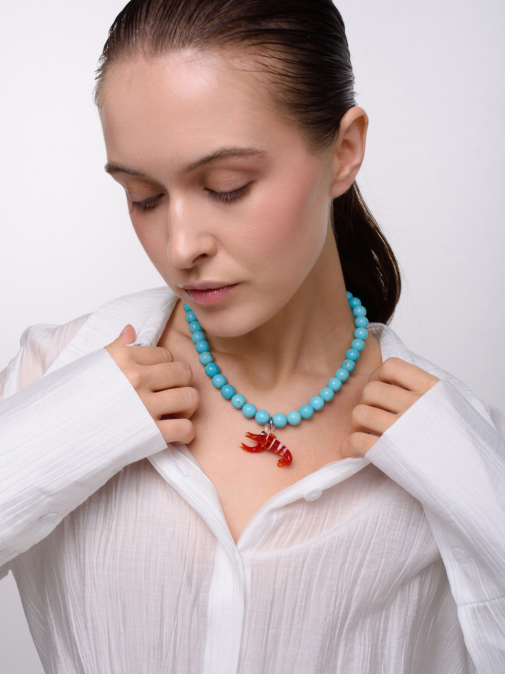 Колье из турквенита