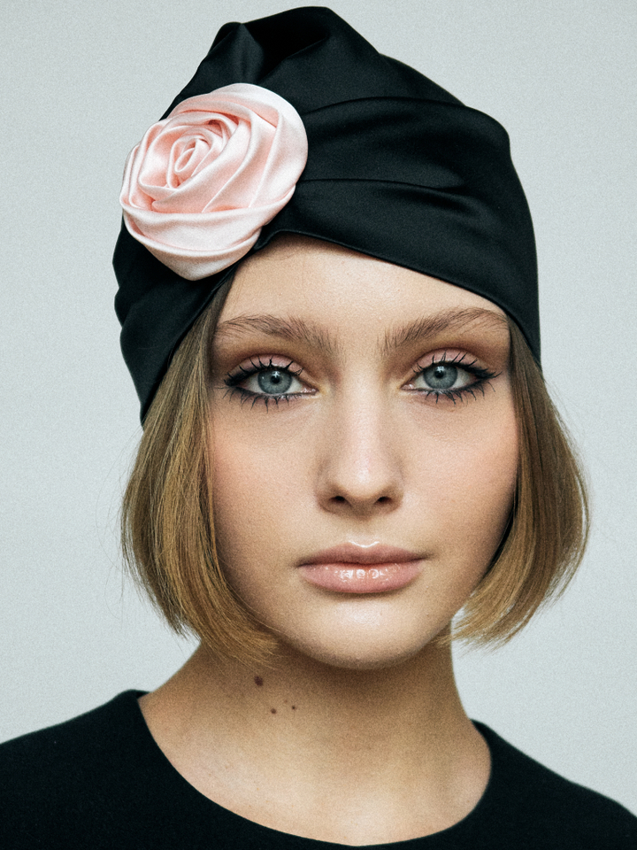 Чалма с розовой розой