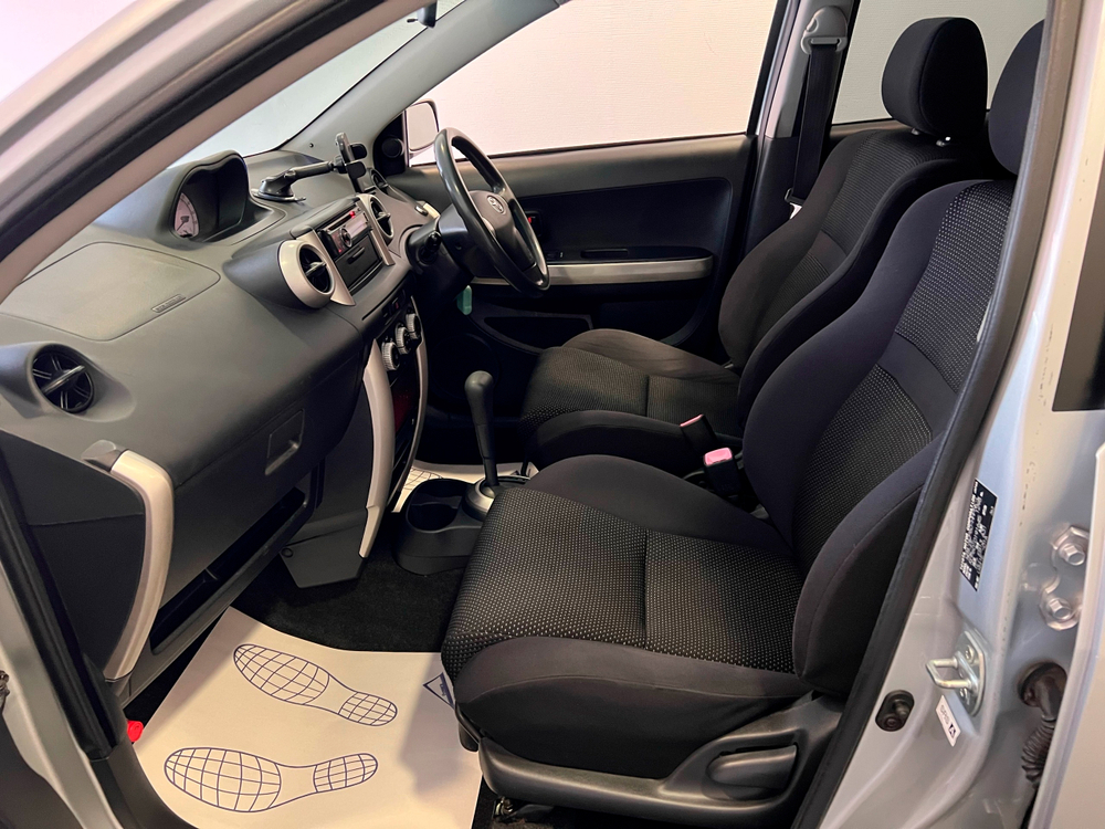 Toyota ist, 2004 год