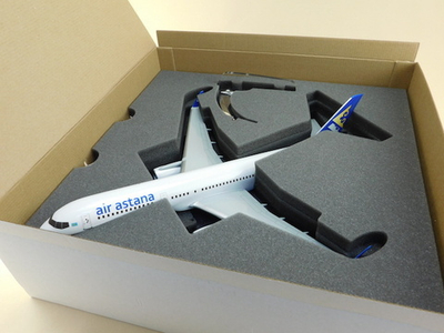 Модель самолета Boeing 757-200 (М1:100, Air Astana) с винглетами