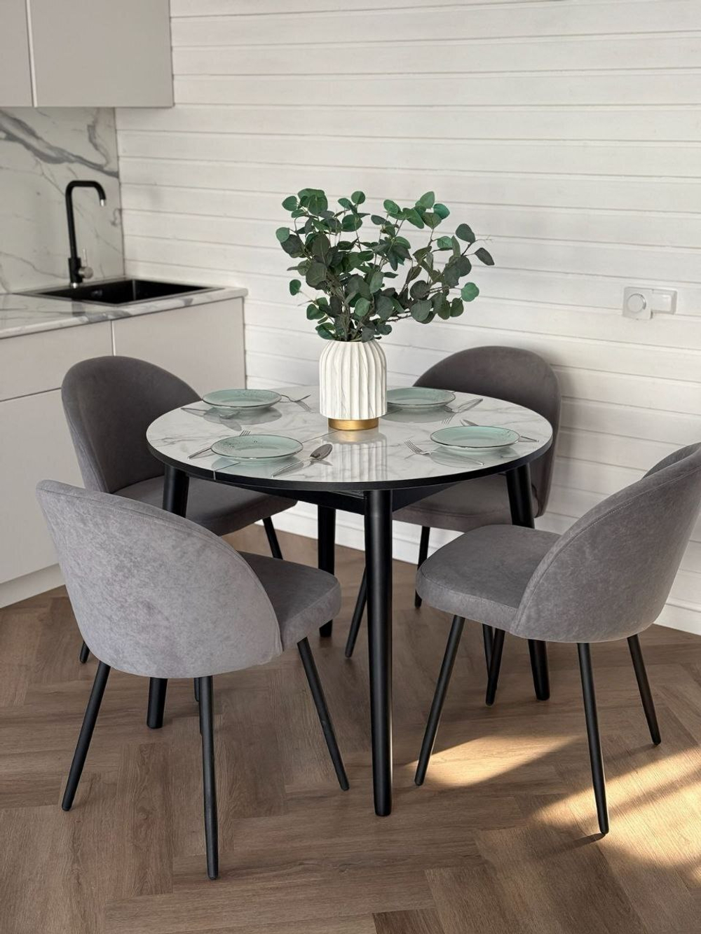 Круглый раздвижной стол "Итальянский мрамор" и 4 стула Элион