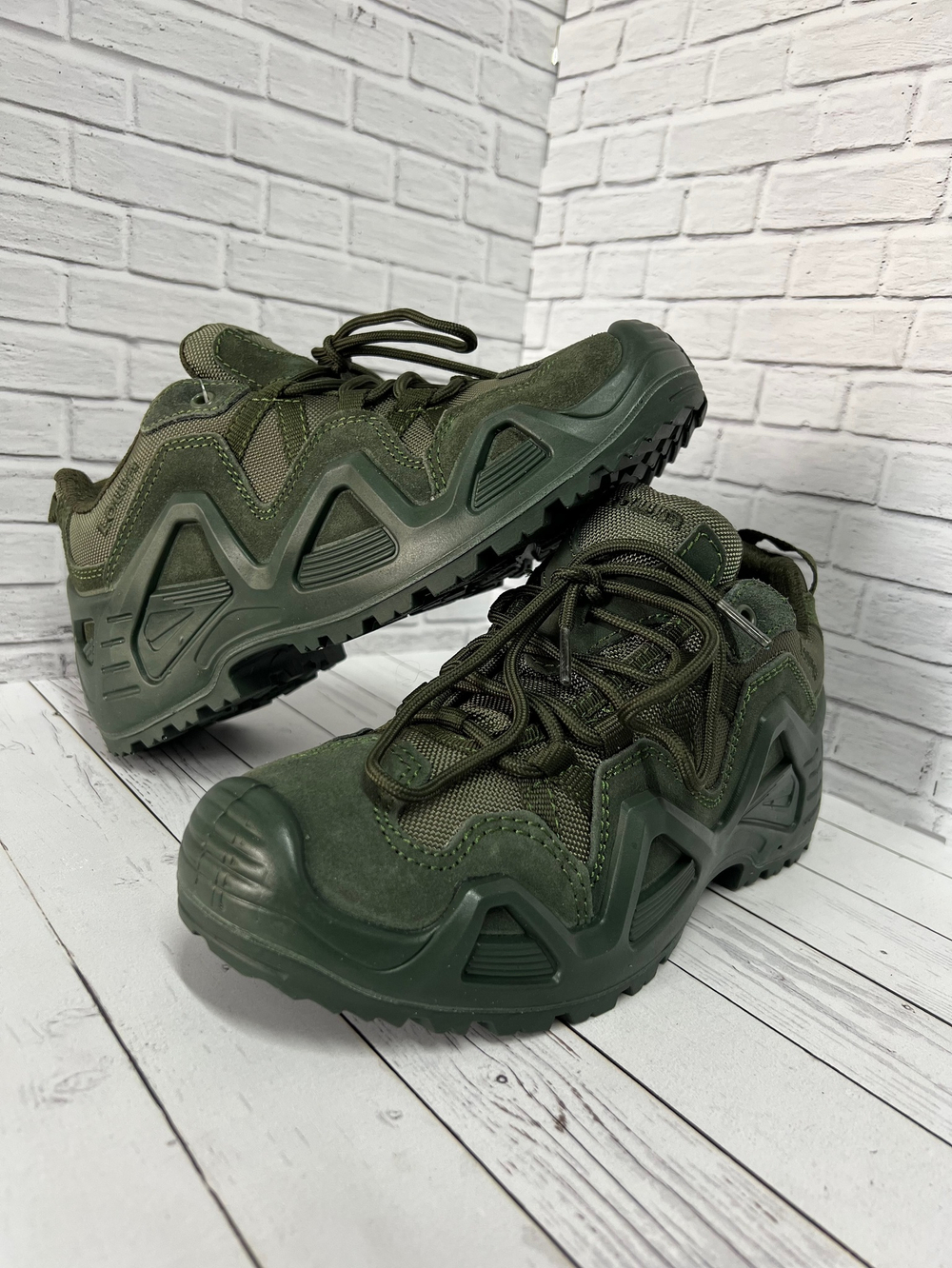 Треккинговые  кроссовки Lowa / олива
