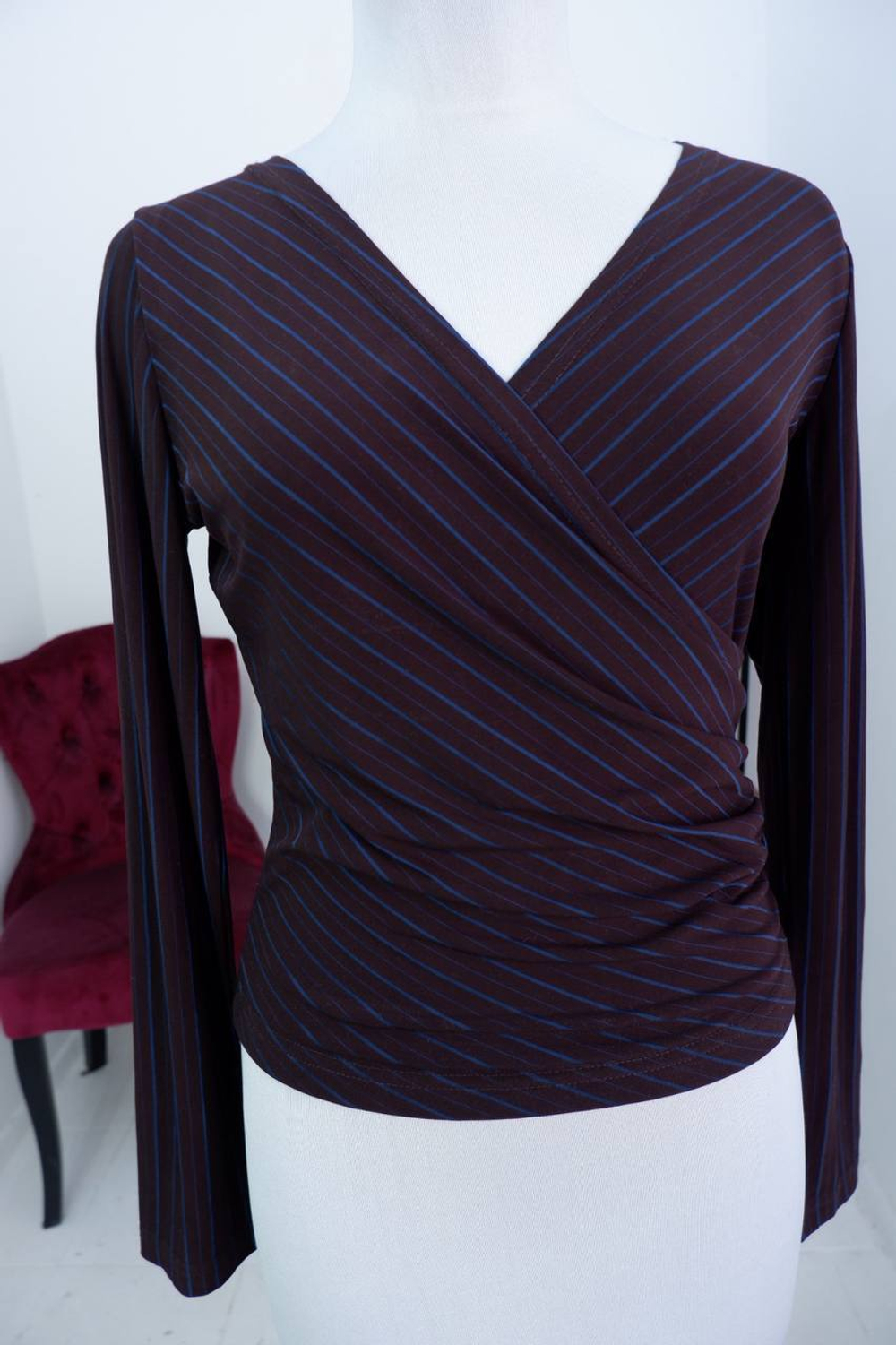 Блузка att в благородную полоску, в самом модном оттенке этого сезона 42-44 размер