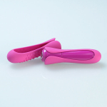 Розовый минивибромассажер с двумя сменными насадками Io Key