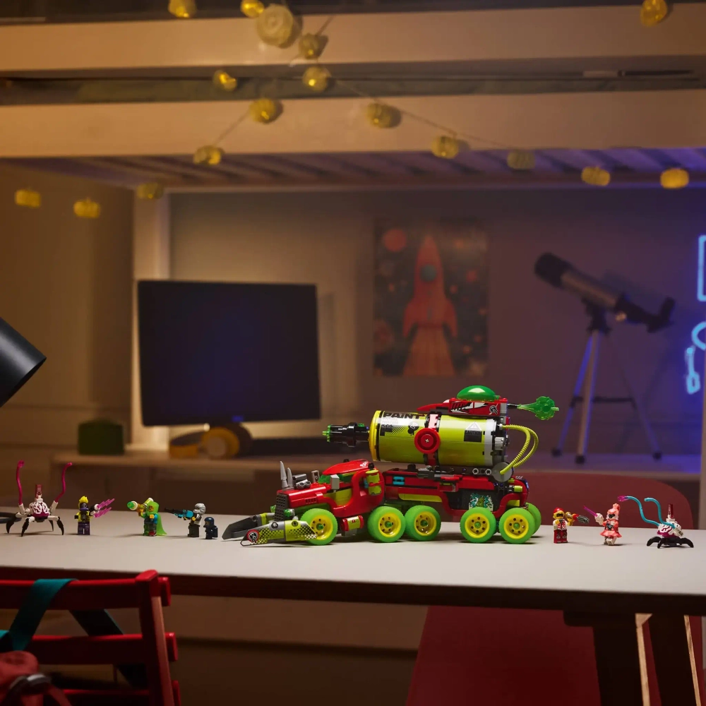 Конструктор LEGO DREAMZzz 71499 Грузовик Матео с краской из баллончика