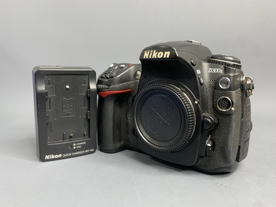 Nikon D300S 185.818 кадров