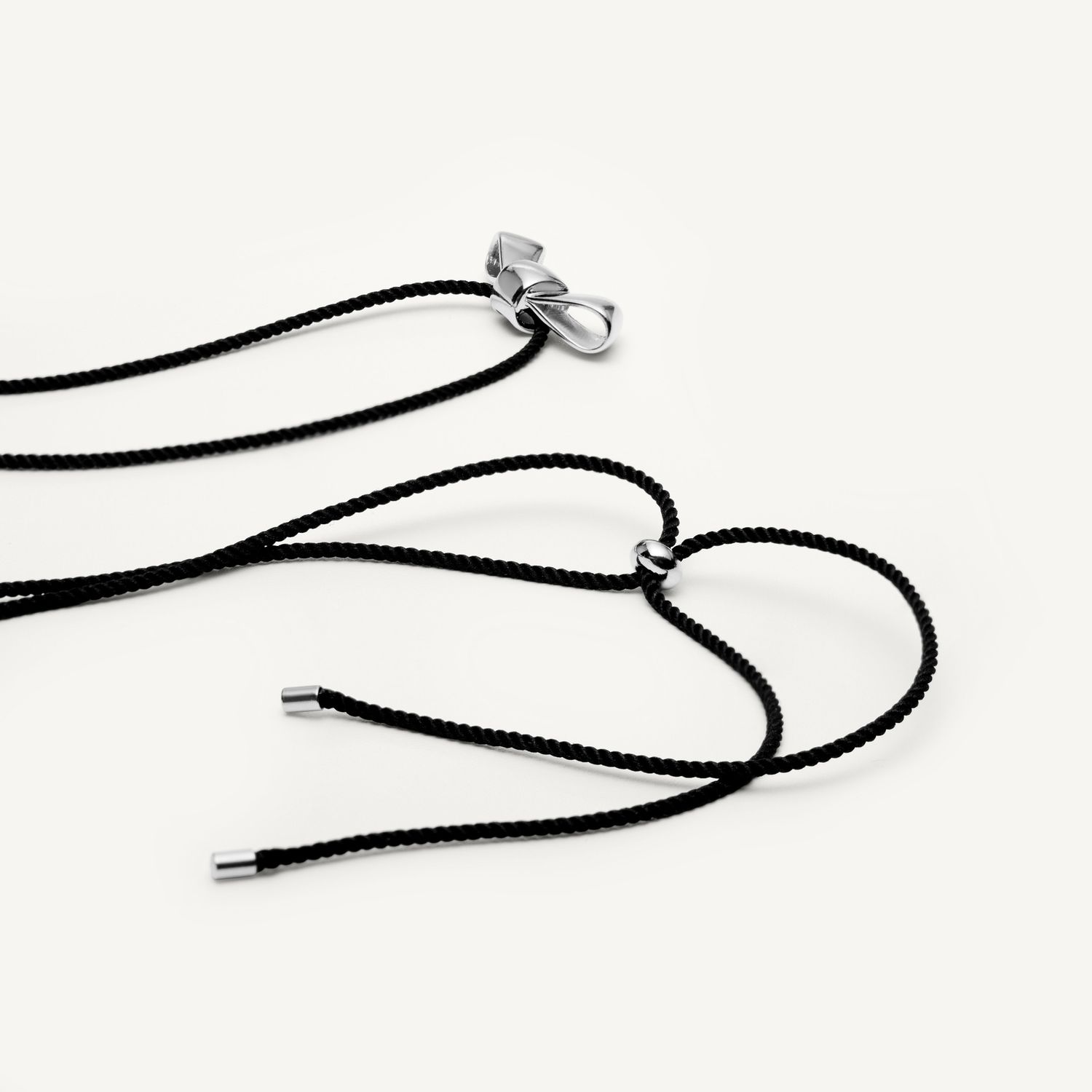 Колье Knitted Bow Necklace