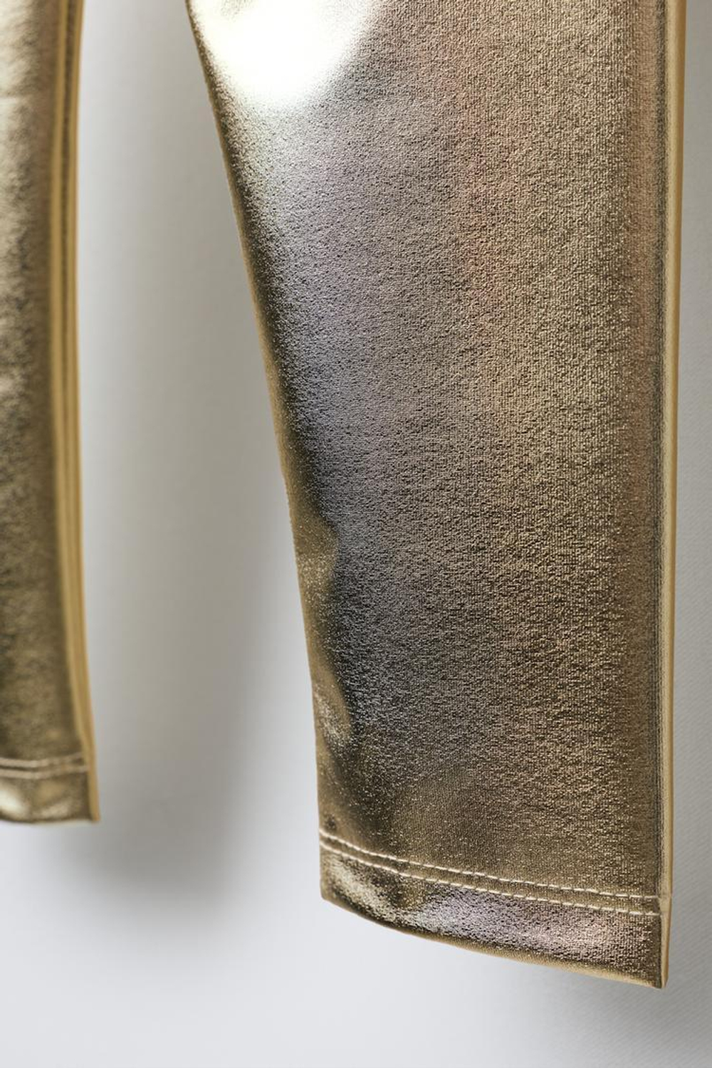 ZARA ЛЕГИНСЫ С МЕТАЛЛИЧЕСКИМ ЭФФЕКТОМ, ЗОЛОТОЙ