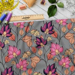 Ткань барби резные яркие цветы и листья на сером фоне