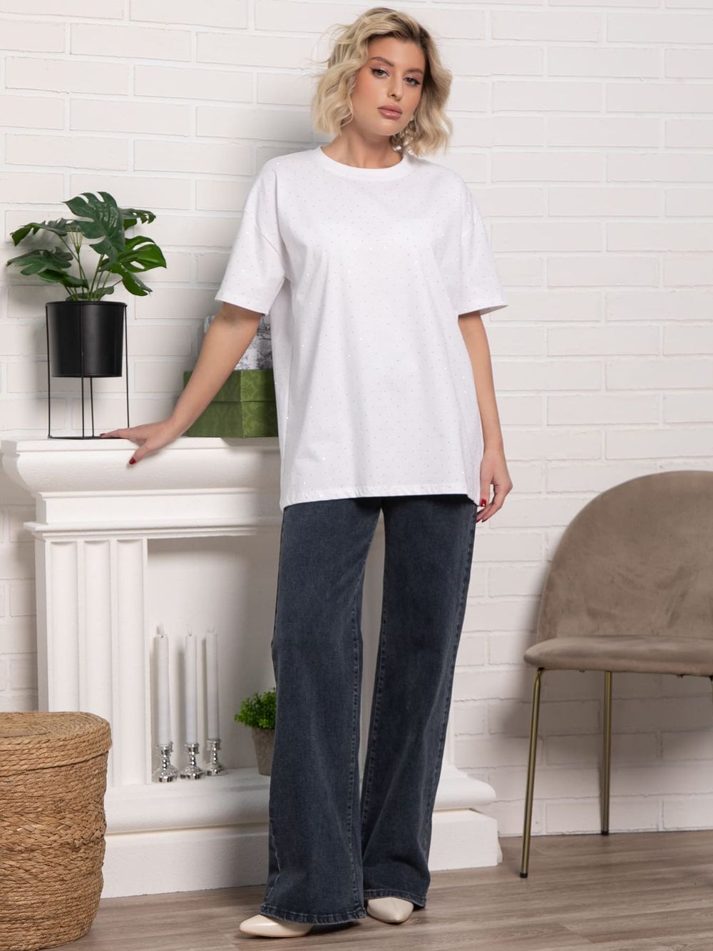 Футболка Ия (белая/стразы) Б15235-4М LT Collection