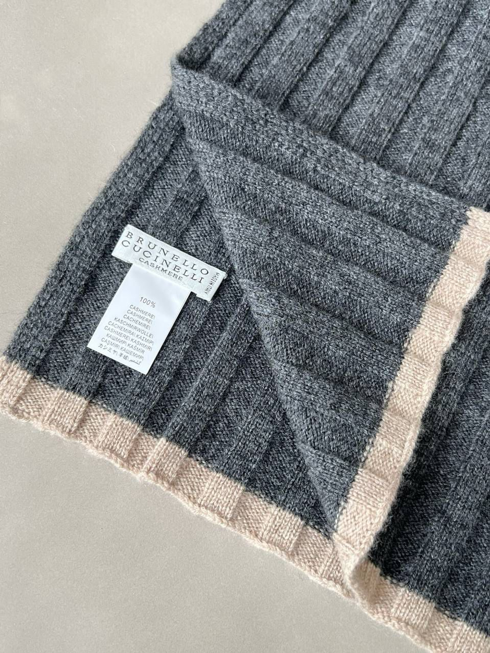 Шапка с шарфом Brunello Cucinelli