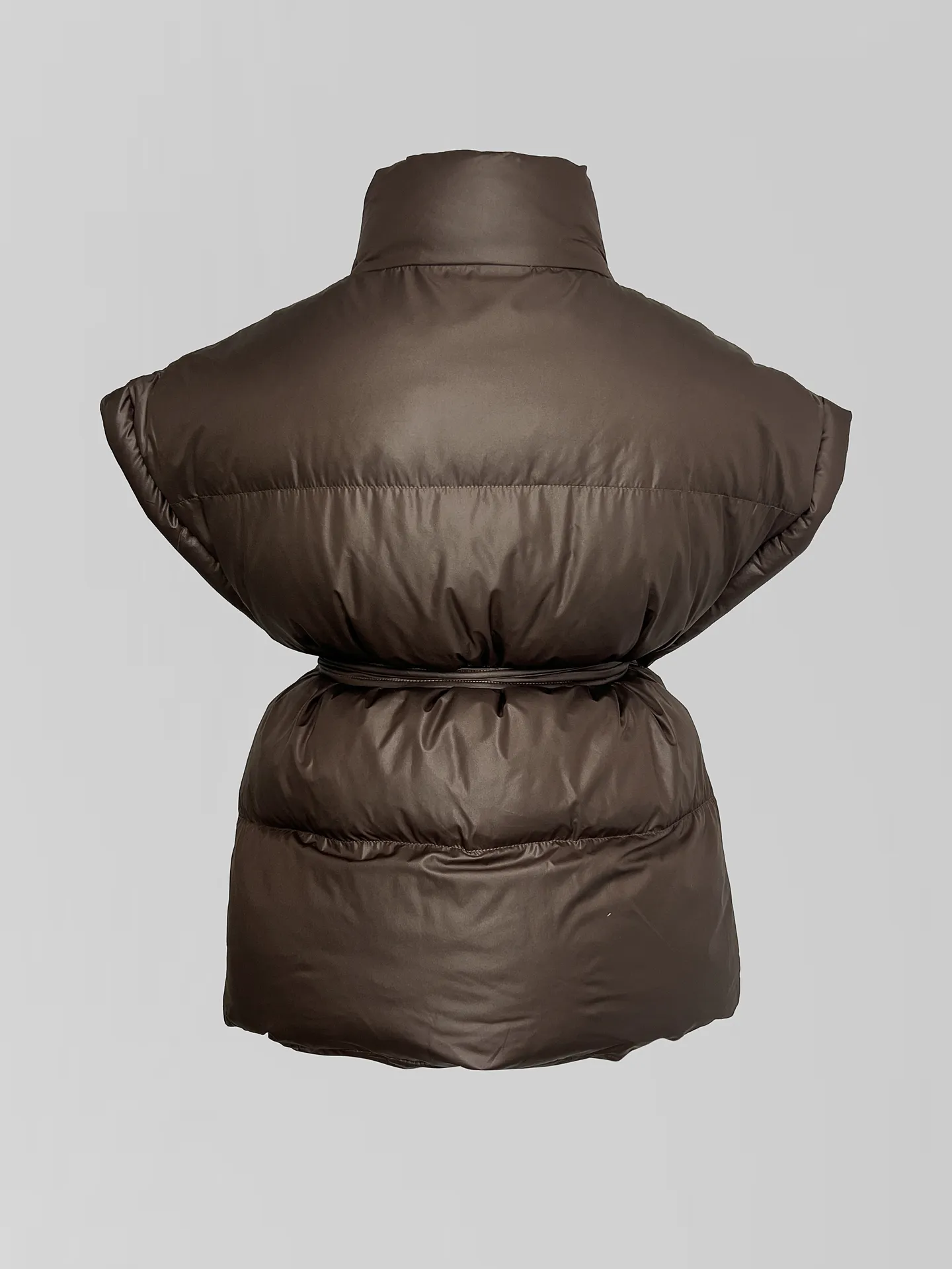 Жилетка Haiziyuan 8017 однотонная на молнии с поясом