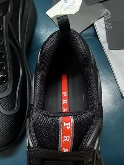 Кроссовки Prada