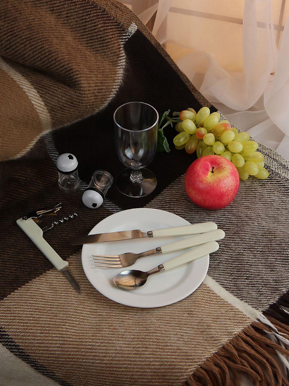 HOLYDAY BASKET Набор для пикника с термосумкой на 2 персоны