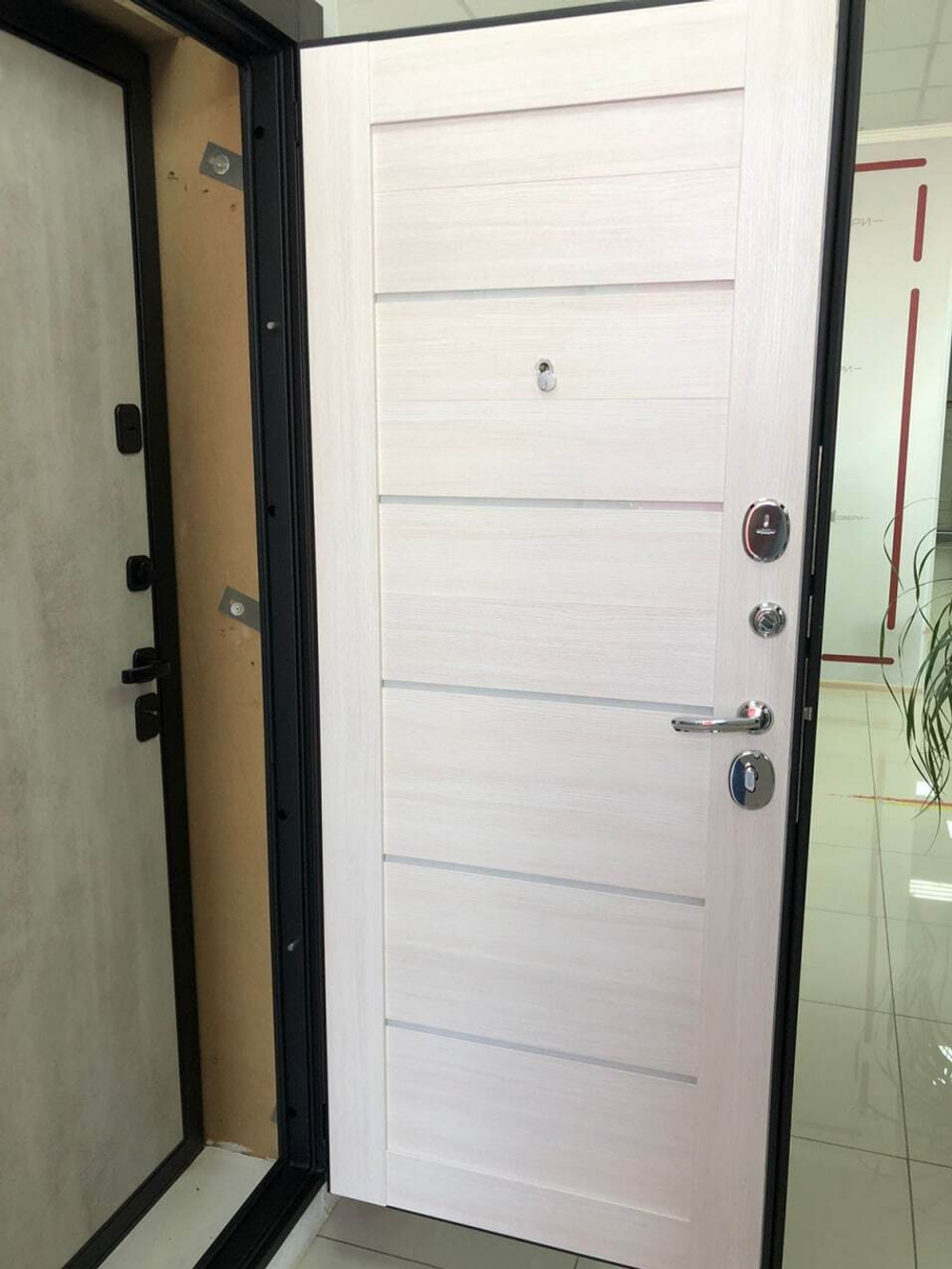 Дверь входная Портика Porta R-3 4/П22