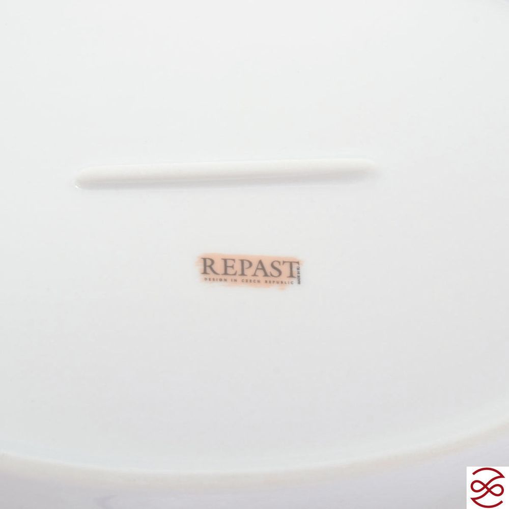 Блюдо овальное Repast Мадонна перламутр Мария-тереза 28 см