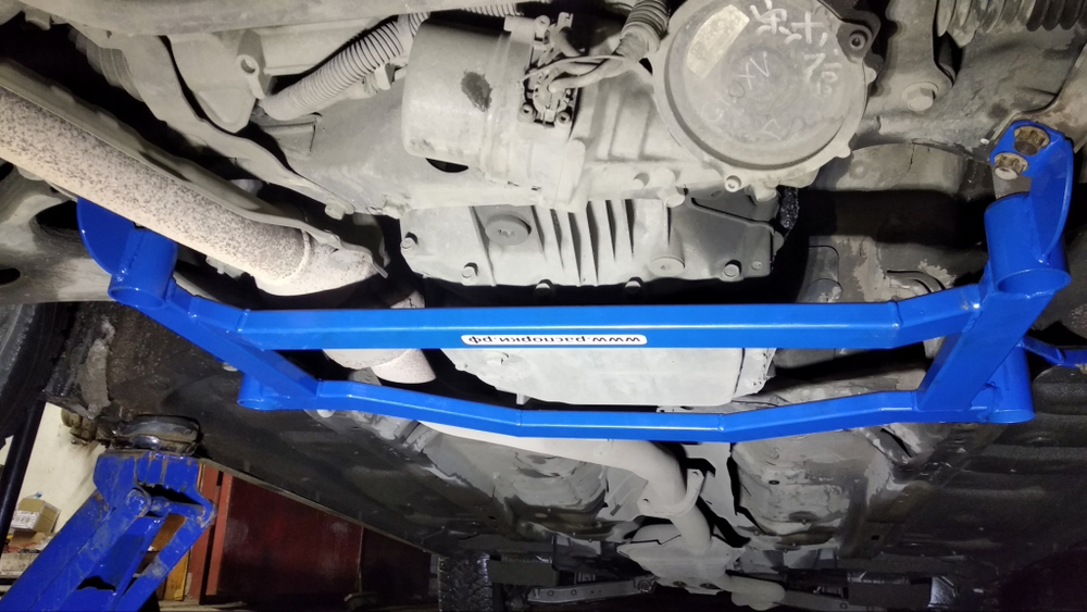 Усилитель жесткости передний нижний 4-х точечный Subaru XV 1 ДОрест (GP) (ПОД ЗАКАЗ)