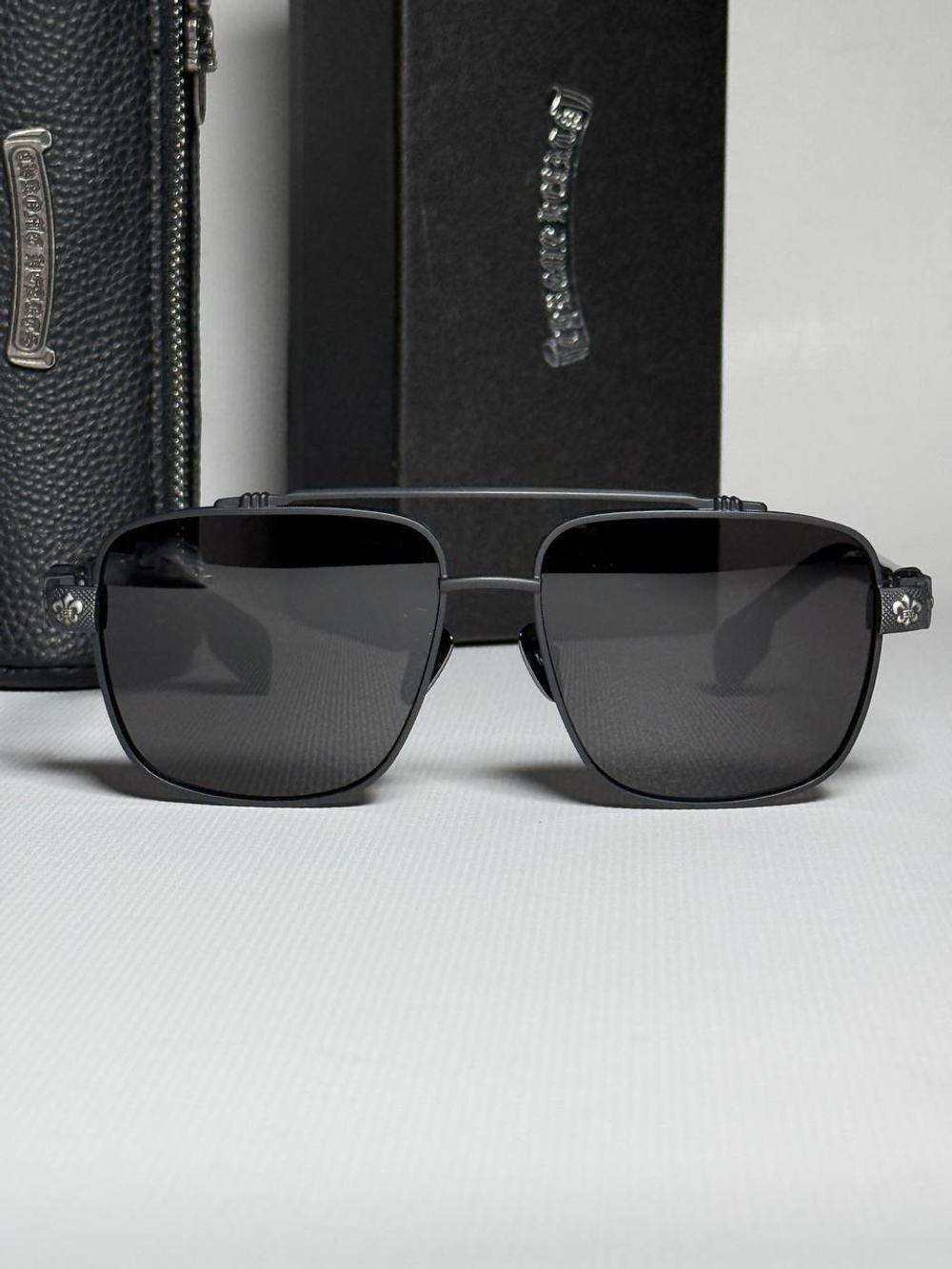Солнцезащитные очки Chrome Hearts