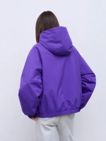 Ветровка с капюшоном