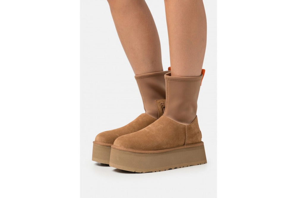 UGG Classic Dipper Chestnut