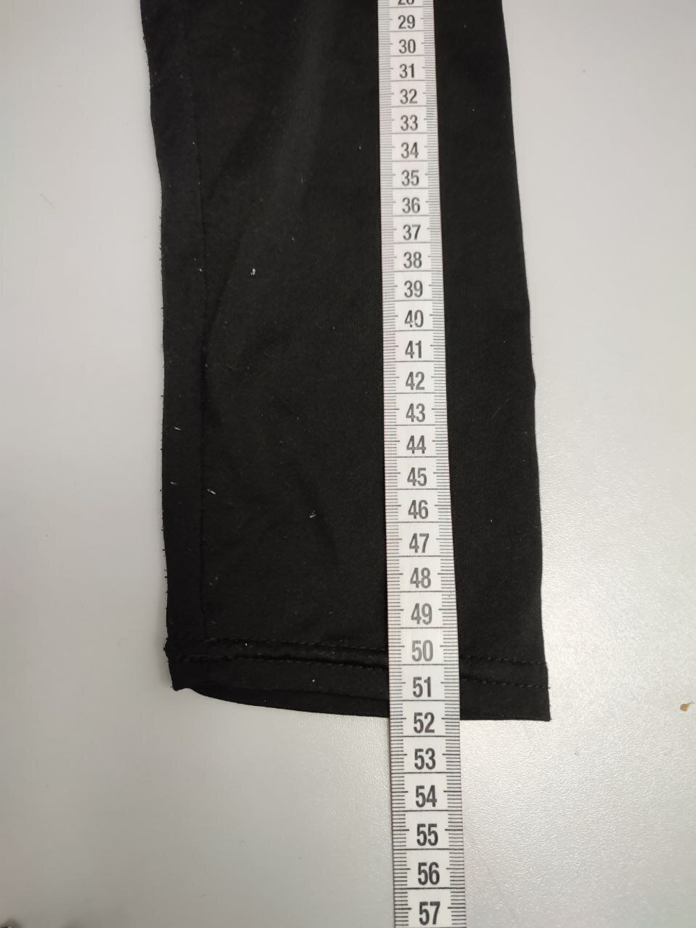 Джемпер с блестящим принтом 46 размер