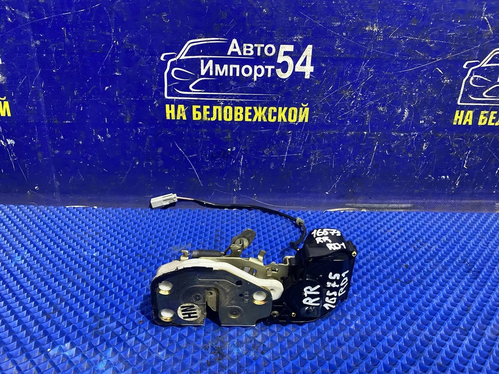 Замок двери задней правой Honda CR-V 1995-2001