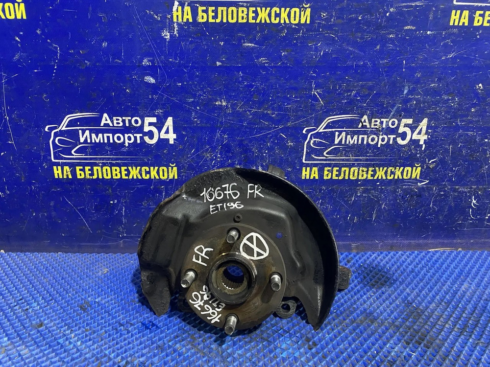 Ступица передняя правая TOYOTA CALDINA 1997-2002