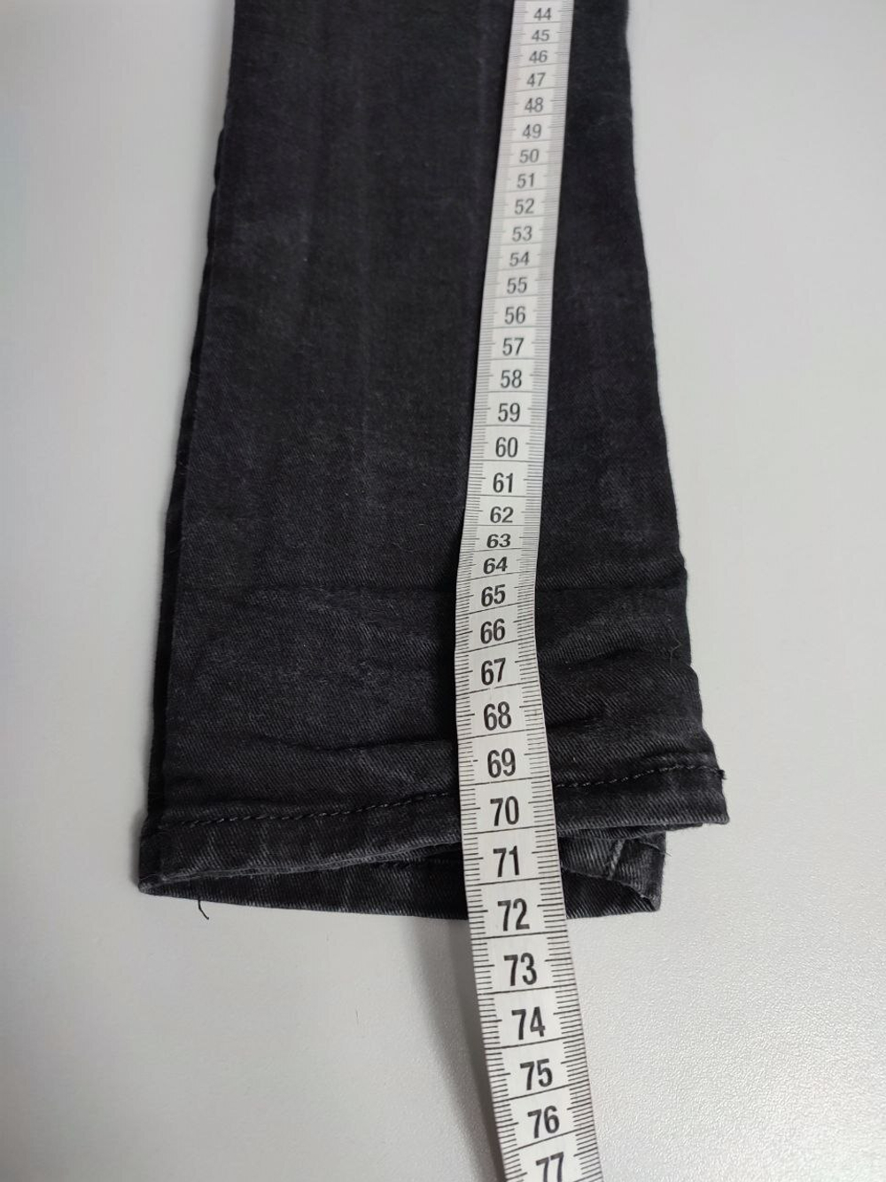 Джинсы Colin's темные 40 размер