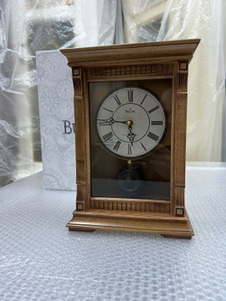 Настольные часы Bulova B7663