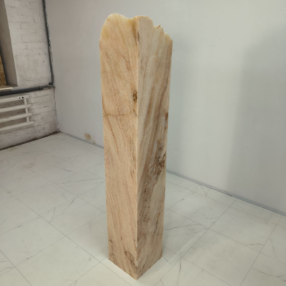Светильник из оникса CO-55009 (26*26*154) 0192