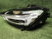 Битая Фара левая Volvo XC60 2 (2017-2021) LED