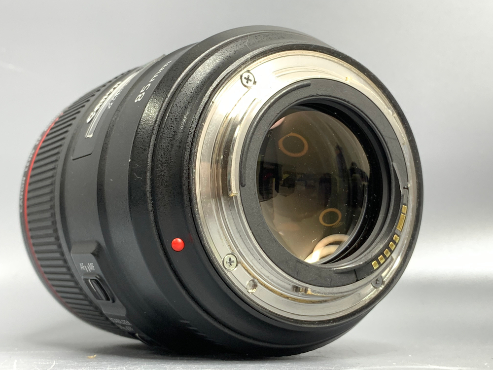 Canon EF 85mm 1.4L IS USM