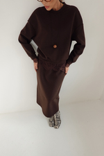 Костюм с юбкой из премиального трикотажа с кружевом