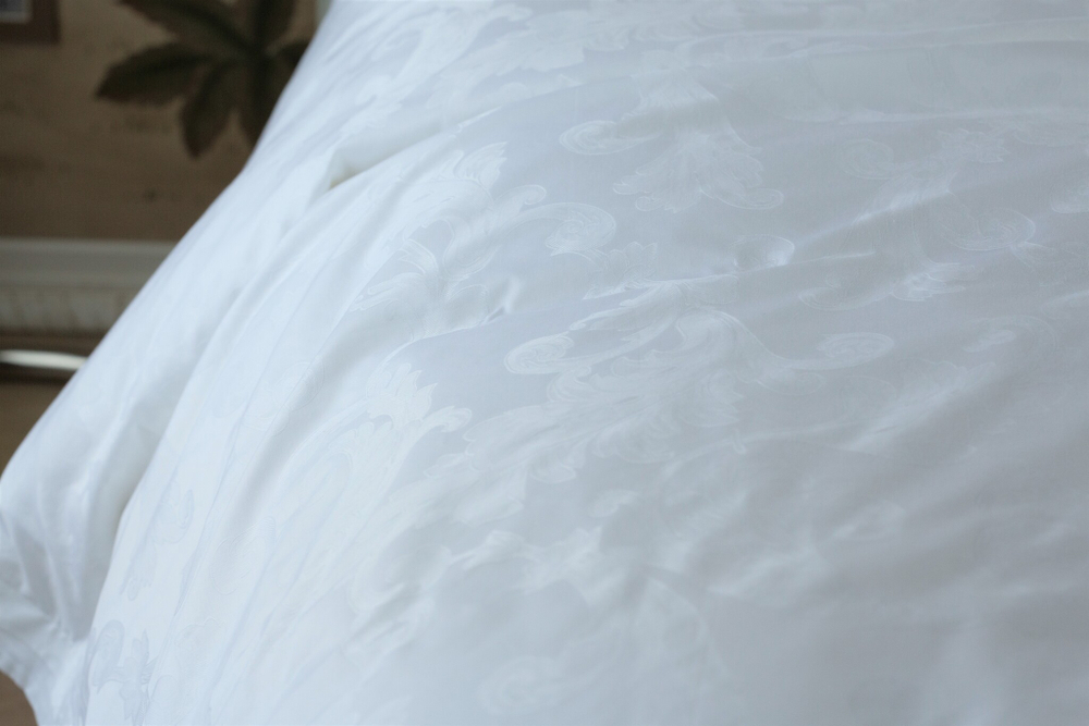 Постельное белье cемейное Сlaire&Caroll Lili белый жаккард