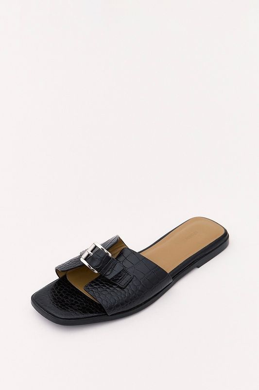 Шлепки из кожи под рептилию, черный