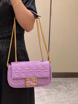 Fendi Baguette Chain Bag 24 cm