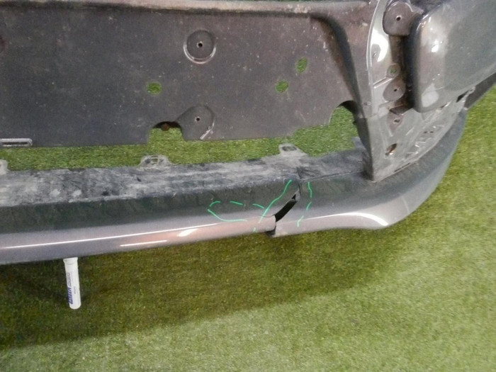 Бампер передний Lada Vesta (2015-н.в.)