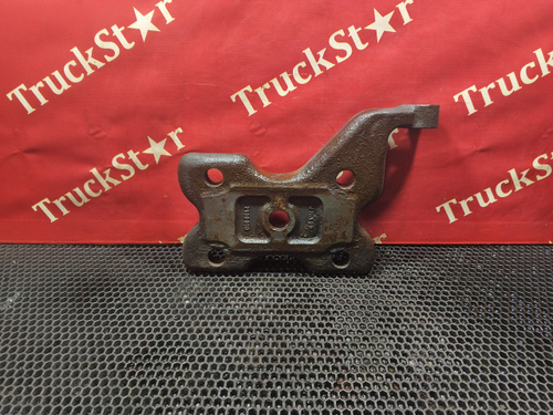 Кронштейн амортизатора заднего левый