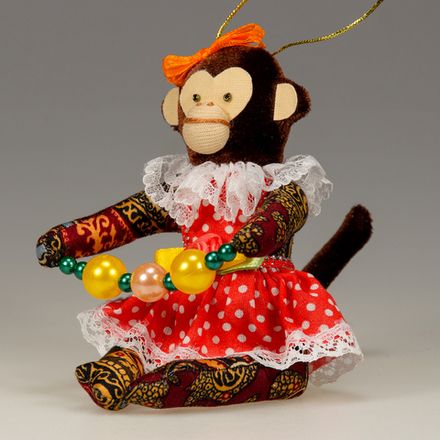 Ёлочная игрушка Обезьяна с гирляндой