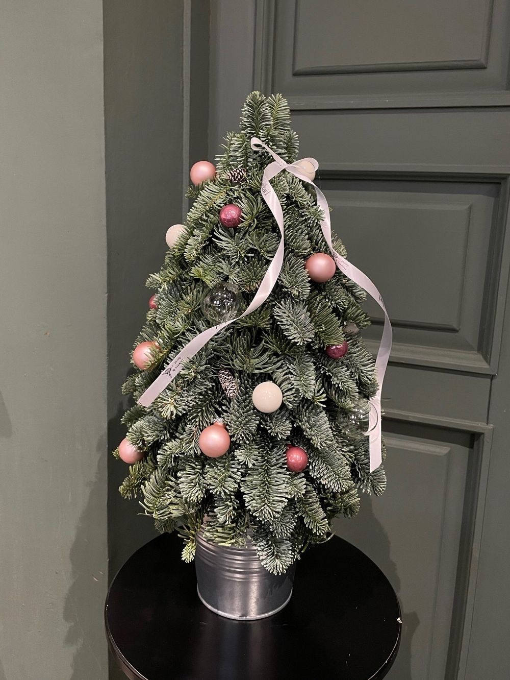 Елочная композиция h50см - в бело-розовых оттенках