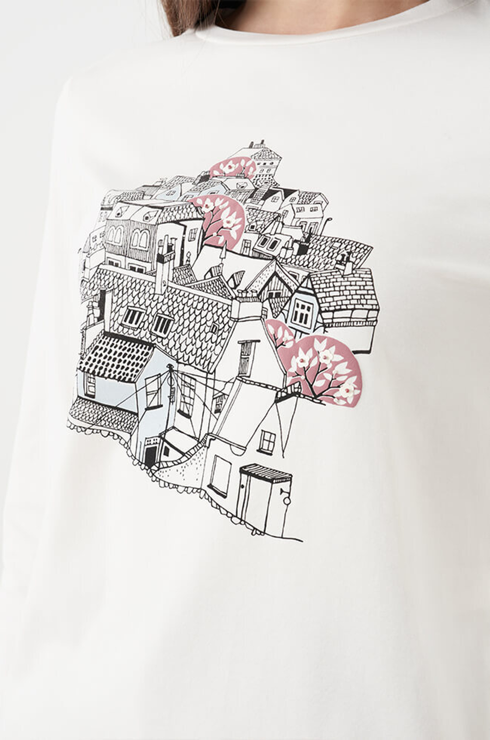 22838 Джемпер женский (молочный с голубой печатью)