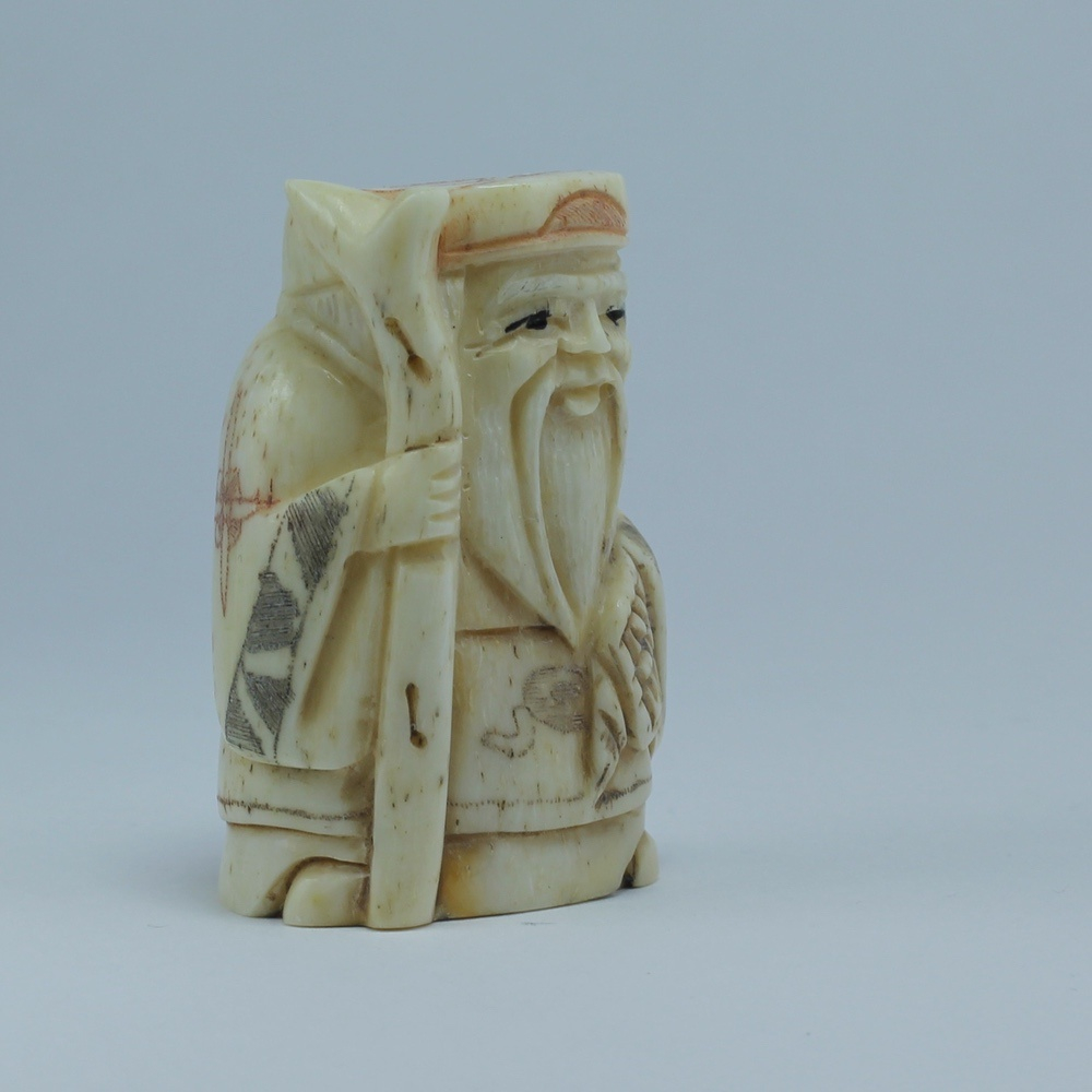 Нэцкэ Дзюродзин с красивым посохом