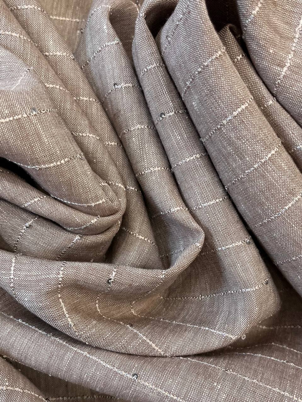 Лен с п/э бежевый в полоску с пайетками