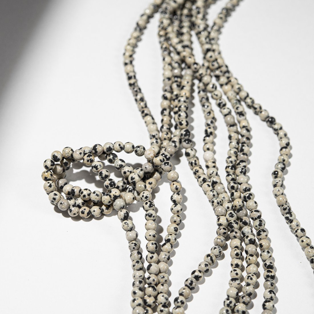 Аплит натуральный (Яшма далматин), 4,8мм, шар