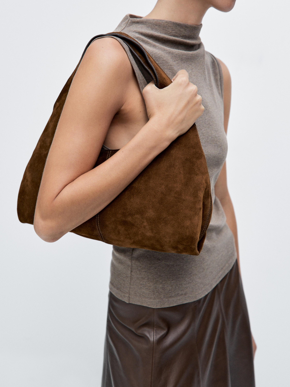 Massimo Dutti Сумка из замши среднего размера, золотой