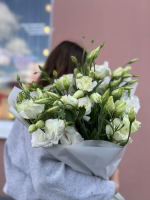 Букет из эустомы