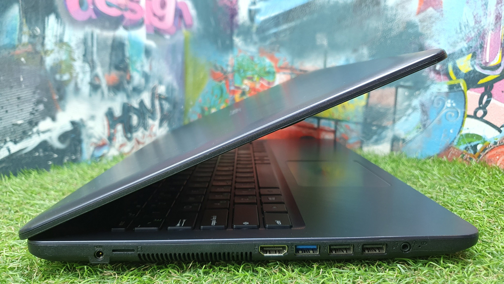 Ноутбук ASUS i3-7/4 Gb/FHD  покупка/продажа